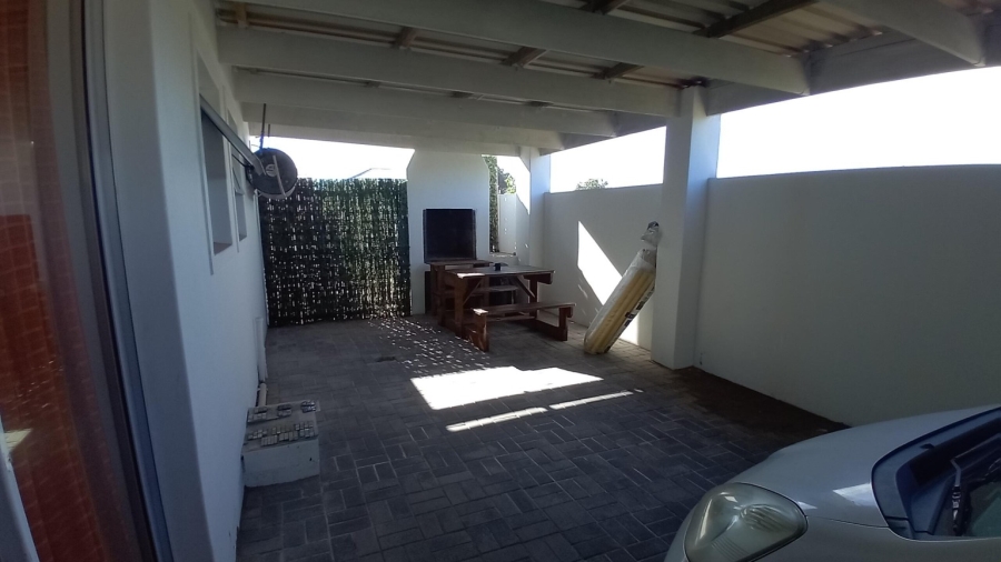 5 Bedroom Property for Sale in Bluewater Bay Western Cape